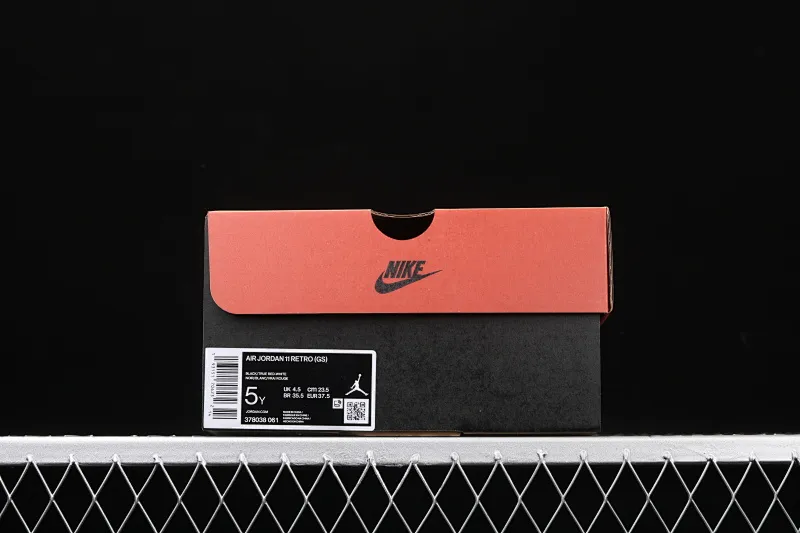 All categories Air Jordan Jordan series basketball shoes Air Jordan 11 Air Jordan 11 "Bred" AJ11 Joe 11 patent leather black and red first year 2019 classic replica high-top women's basketball shoes 378038-061